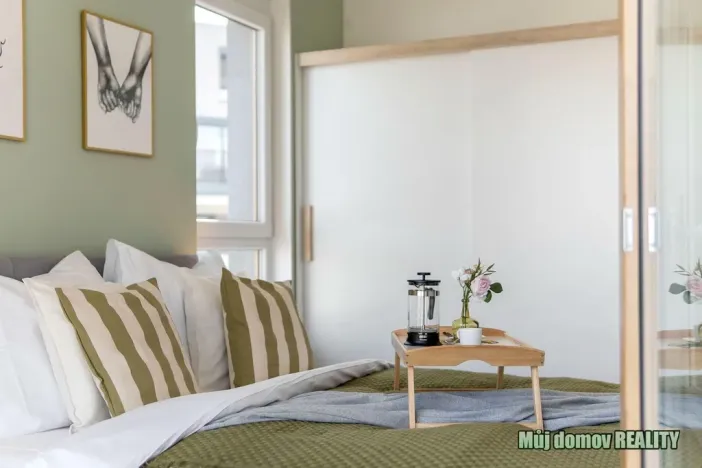 Pronájem bytu 2+kk, Praha - Hloubětín, Laponská, 49 m2