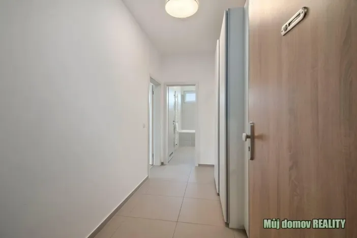 Pronájem bytu 2+kk, Praha - Hloubětín, Laponská, 49 m2