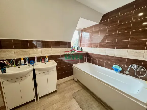 Prodej činžovního domu, Chomutov, Bělohorská, 450 m2