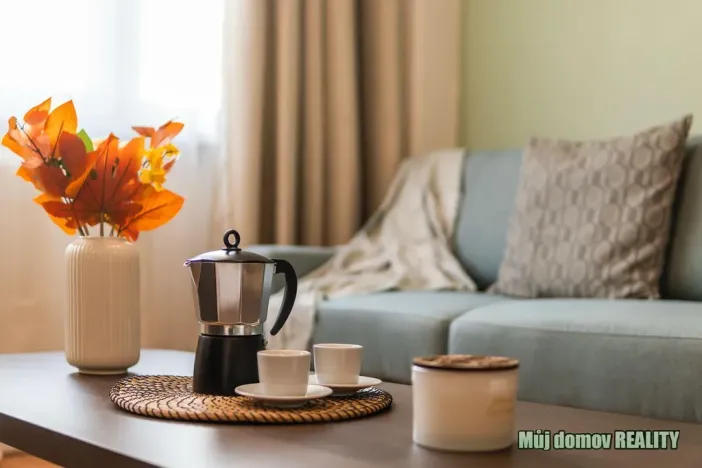 Pronájem bytu 2+kk, Praha - Vysočany, Kolbenova, 60 m2