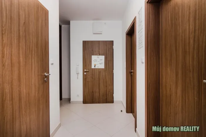 Pronájem bytu 2+kk, Praha - Střížkov, Zakšínská, 52 m2