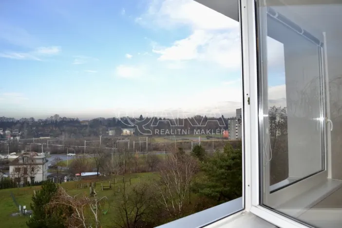 Pronájem bytu 1+1, Praha - Hloubětín, Kukelská, 43 m2