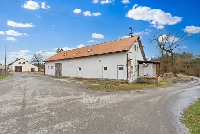 Prodej obchodního prostoru, Milíkov, 420 m2