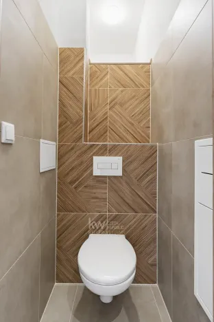 Prodej bytu 2+1, Cheb, Na Hradčanech, 82 m2