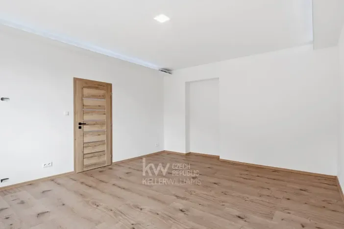 Prodej bytu 2+1, Cheb, Na Hradčanech, 82 m2