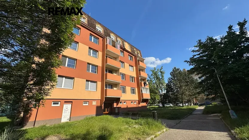 Pronájem bytu 2+kk, Břeclav, Nádražní, 43 m2