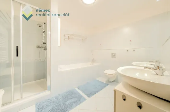 Pronájem bytu 3+kk, Praha - Hrdlořezy, V třešňovce, 109 m2