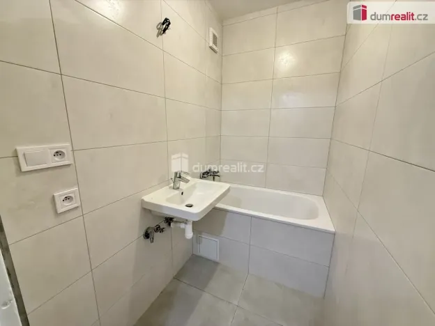 Pronájem bytu 2+kk, Kralupy nad Vltavou, Lobeč, 43 m2