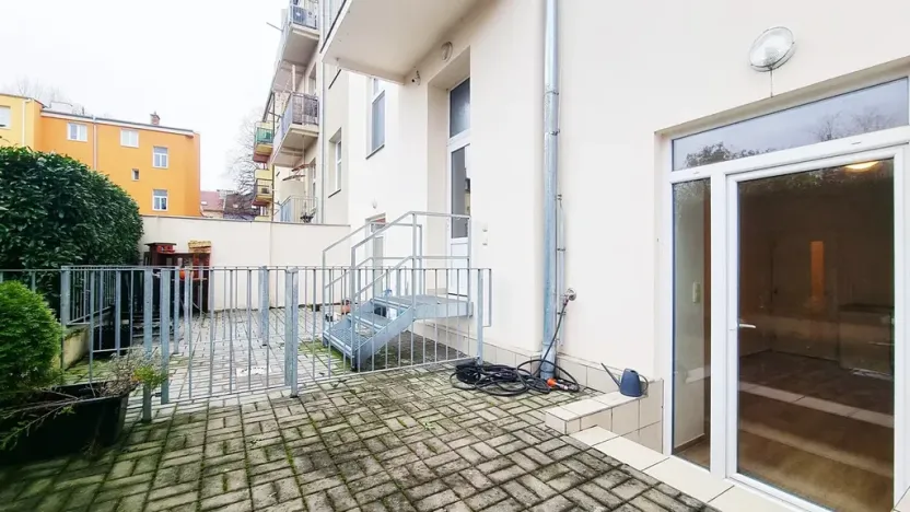 Pronájem bytu 1+kk, Brno, Karáskovo náměstí, 25 m2