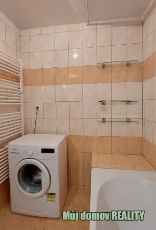 Pronájem bytu 2+1, Praha - Dejvice, Na Šťáhlavce, 61 m2