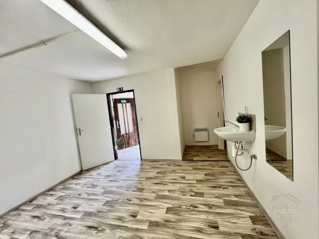 Prodej skladu, Libáň, T. G. Masaryka, 616 m2