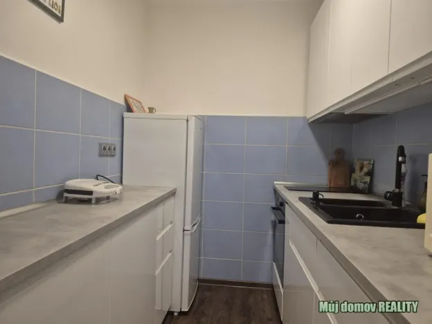 Pronájem bytu 2+kk, Praha - Kobylisy, Frýdlantská, 43 m2