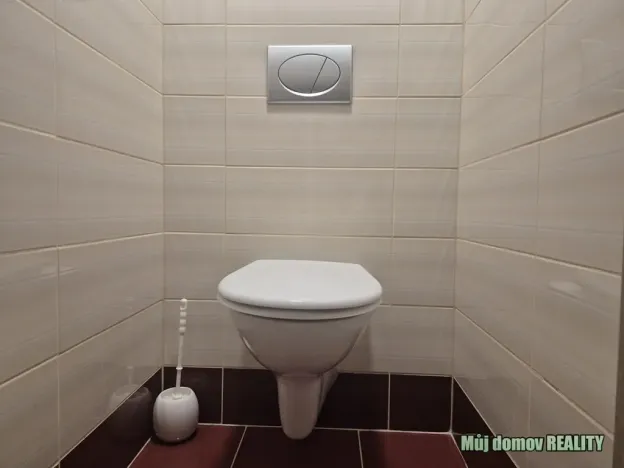 Pronájem bytu 2+kk, Praha - Kobylisy, Frýdlantská, 43 m2