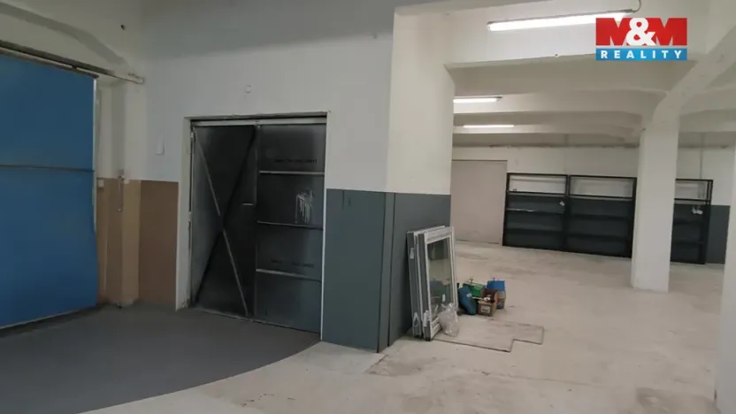 Pronájem výrobních prostor, Orlová - Poruba, Nádražní, 821 m2