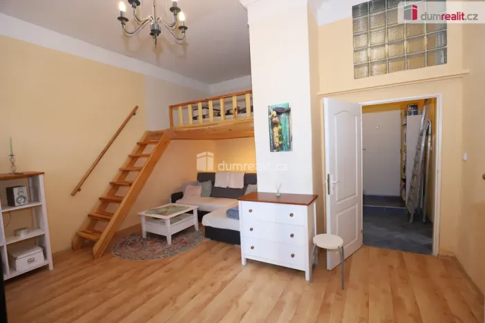 Prodej bytu 2+kk, Karlovy Vary, Krále Jiřího, 65 m2