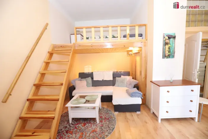 Prodej bytu 2+kk, Karlovy Vary, Krále Jiřího, 65 m2