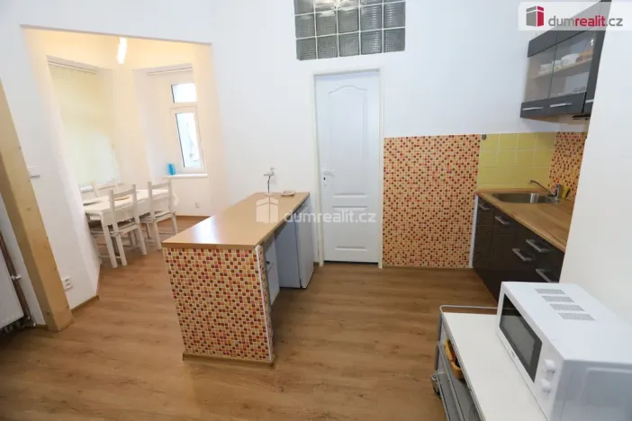 Prodej bytu 2+kk, Karlovy Vary, Krále Jiřího, 65 m2