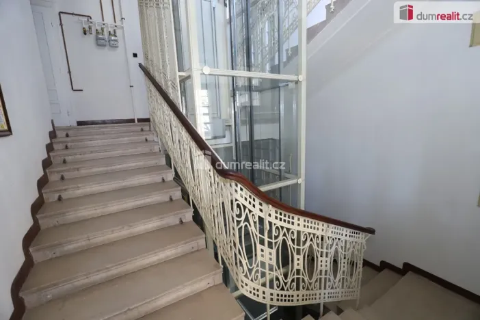 Prodej bytu 2+kk, Karlovy Vary, Krále Jiřího, 65 m2