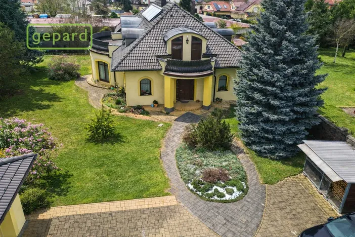 Prodej rodinného domu, Braškov, Akátová, 446 m2