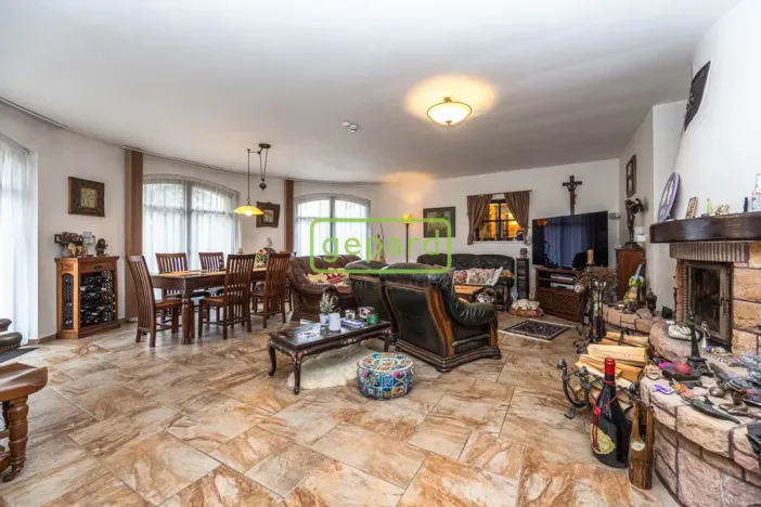 Prodej rodinného domu, Braškov, Akátová, 446 m2