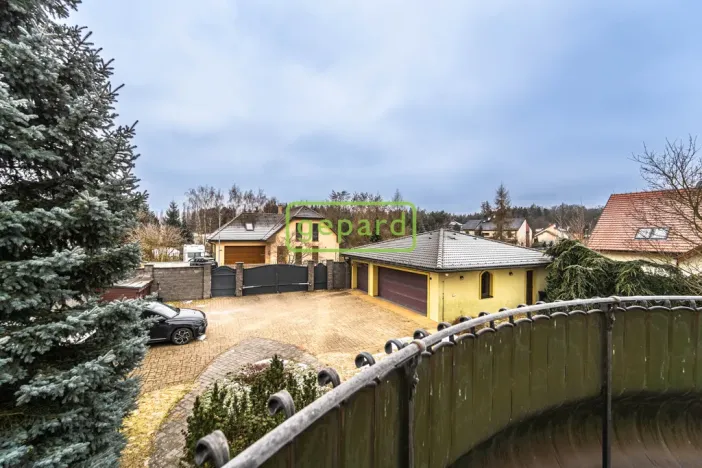 Prodej rodinného domu, Braškov, Akátová, 446 m2