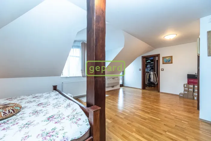 Prodej rodinného domu, Braškov, Akátová, 446 m2