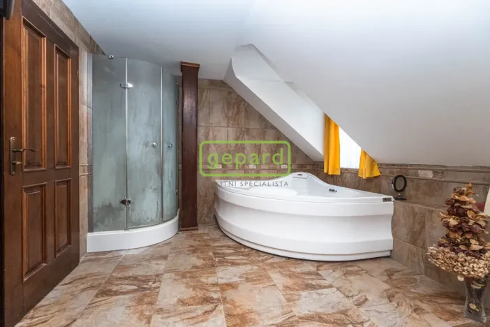 Prodej rodinného domu, Braškov, Akátová, 446 m2