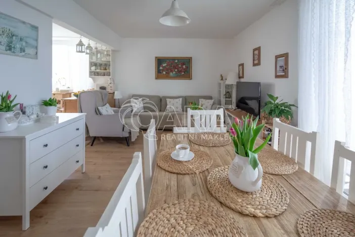 Prodej bytu 3+1, Neratovice, Čtvercová, 73 m2