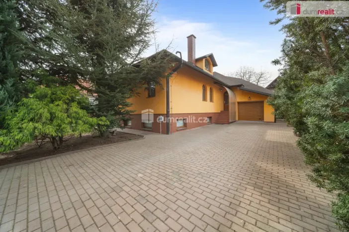 Prodej rodinného domu, Sluštice, 337 m2