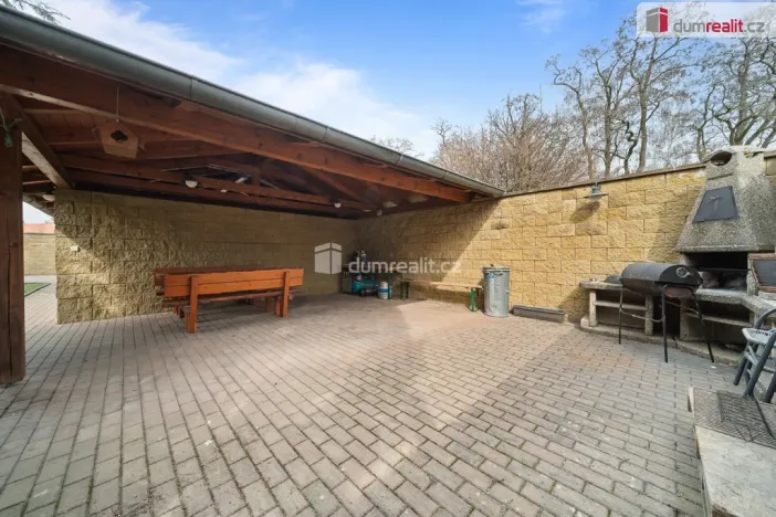 Prodej rodinného domu, Sluštice, 337 m2