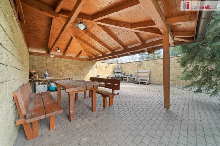 Prodej rodinného domu, Sluštice, 337 m2