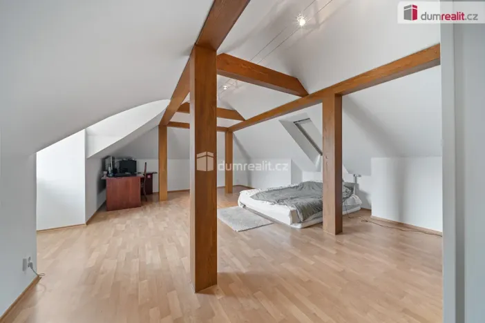 Prodej rodinného domu, Sluštice, 337 m2