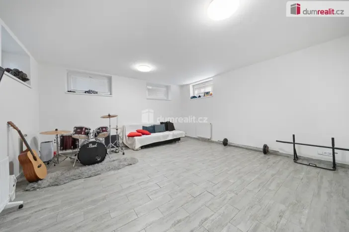 Prodej rodinného domu, Sluštice, 337 m2