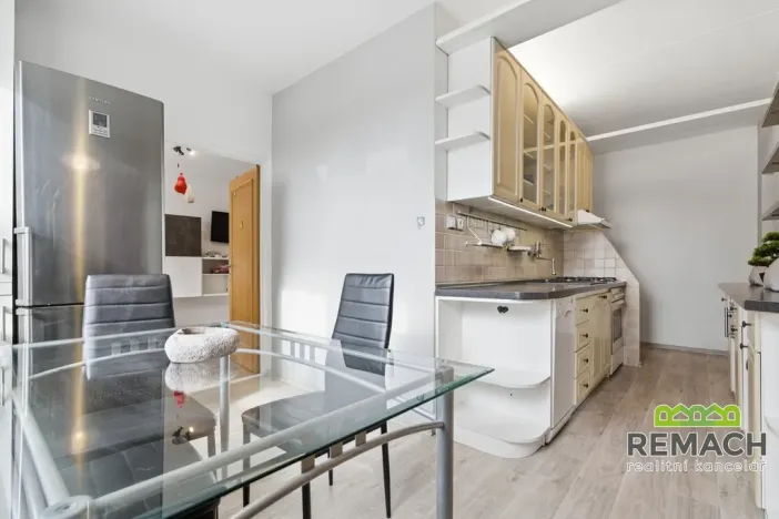 Prodej bytu 3+1, Uherské Hradiště, 28. října, 72 m2