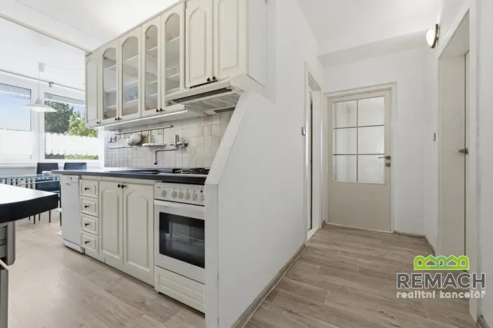 Prodej bytu 3+1, Uherské Hradiště, 28. října, 72 m2