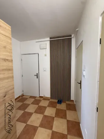 Pronájem bytu 2+1, Hošťálková, 55 m2