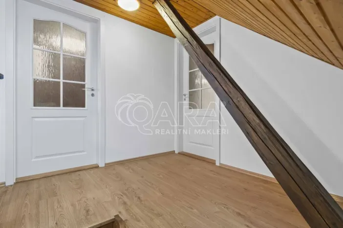 Pronájem rodinného domu, Říčany - Jažlovice, Hlavní, 104 m2