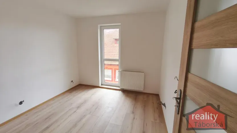 Prodej bytu 2+kk, Nupaky, Nupacká, 42 m2