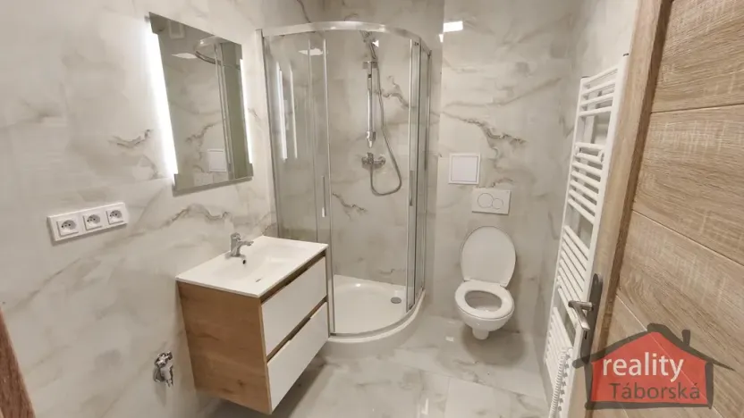 Prodej bytu 2+kk, Nupaky, Nupacká, 42 m2