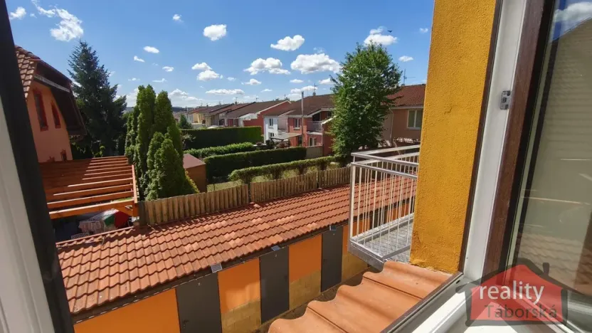 Prodej bytu 2+kk, Nupaky, Nupacká, 42 m2