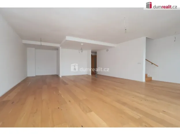 Prodej rodinného domu, Praha - Libuš, V Hrobech, 286 m2