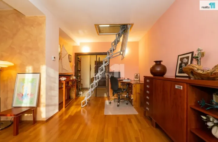 Prodej bytu 3+kk, Praha - Suchdol, Kamýcká, 151 m2