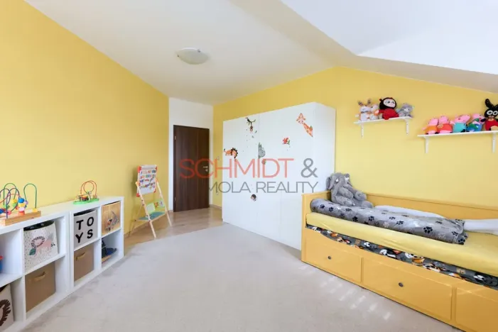 Prodej bytu 3+kk, Hustopeče, U Větrolamu, 90 m2