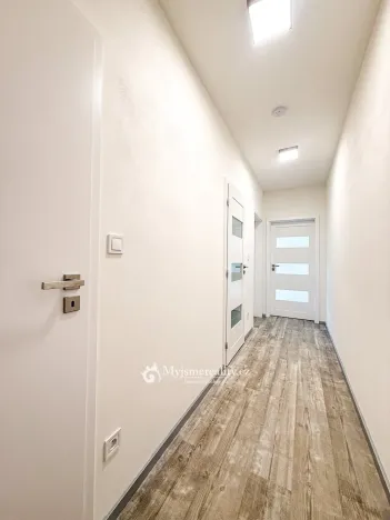 Pronájem bytu 2+kk, Znojmo, Vančurova, 48 m2