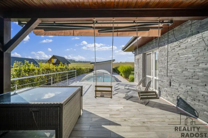 Prodej rodinného domu, Choltice, 200 m2