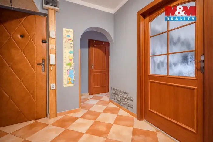 Prodej bytu 4+1, Litoměřice - Pokratice, Ladova, 77 m2