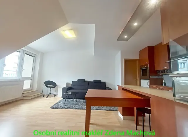 Pronájem bytu 2+kk, Praha - Strašnice, Gutova, 48 m2