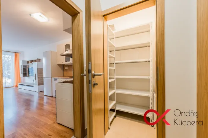 Pronájem bytu 2+kk, Říčany, Na Fialce, 66 m2