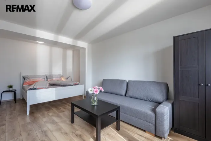 Pronájem bytu 1+1, Meziboří, Májová, 33 m2