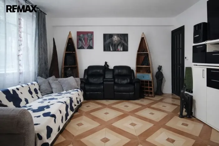 Prodej bytu 3+kk, Karlovy Vary, Křižíkova, 86 m2